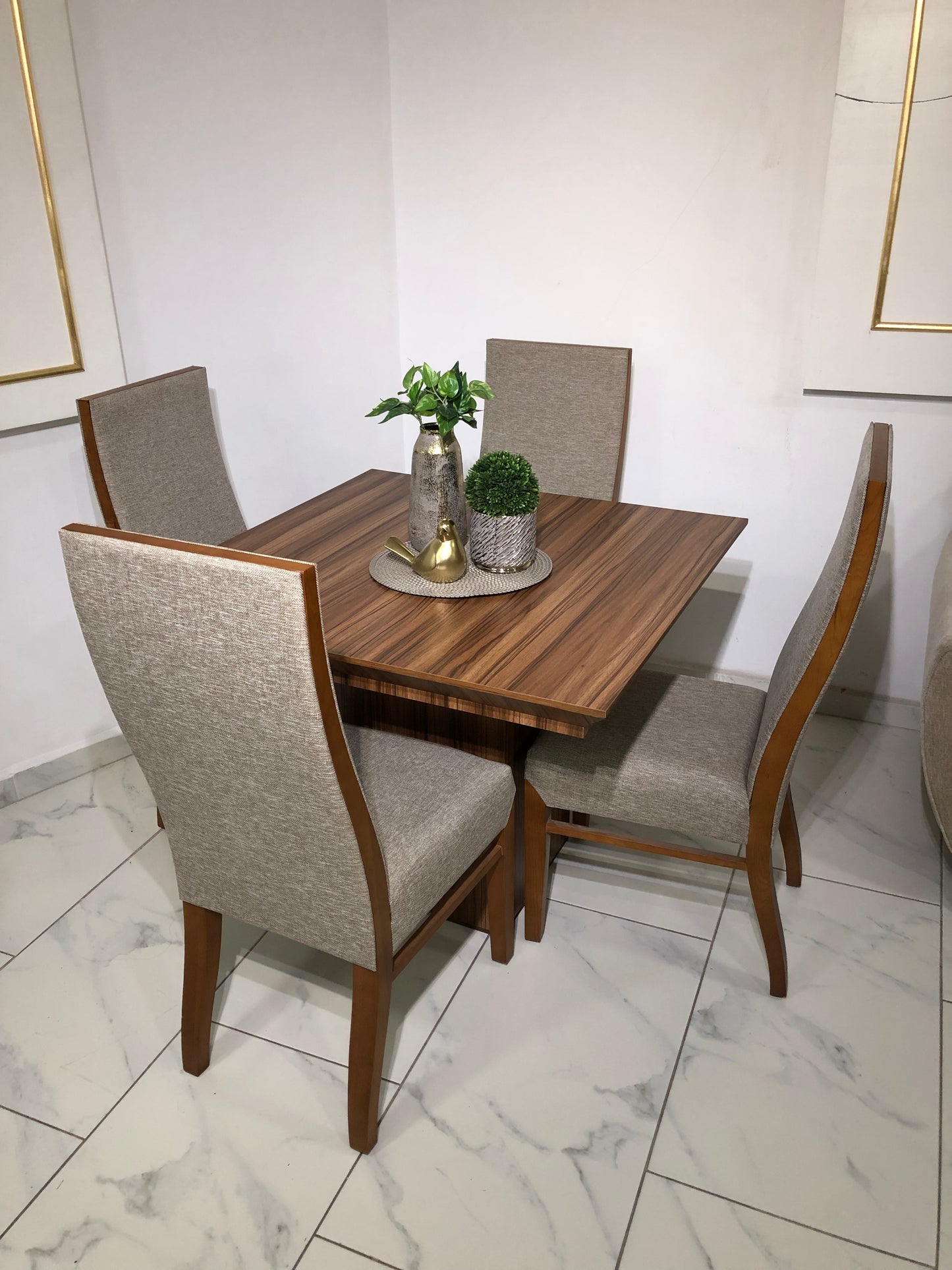 Comedor parota 4 sillas Niza